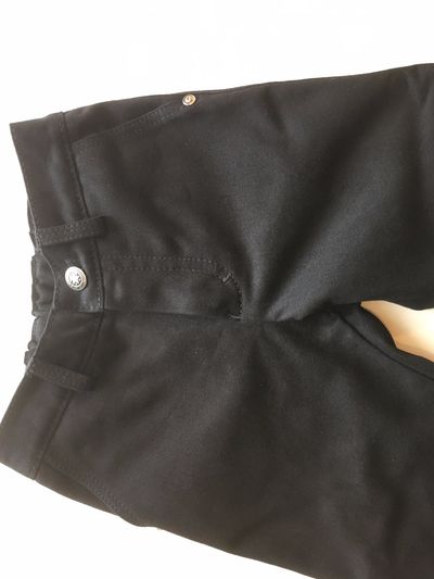 schräge Taschen vorne